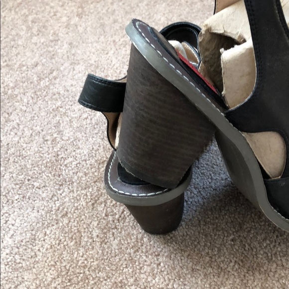 Miz Mooz Black Sandals - Picture 5 of 7